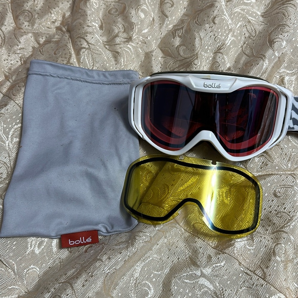 Bollé Ski Goggles w/ Interchangeable Lenses